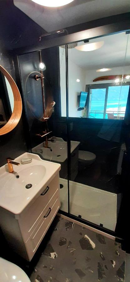 Le 119, Aix Les Bains - Grand Port - Vue Splendide Apartment *